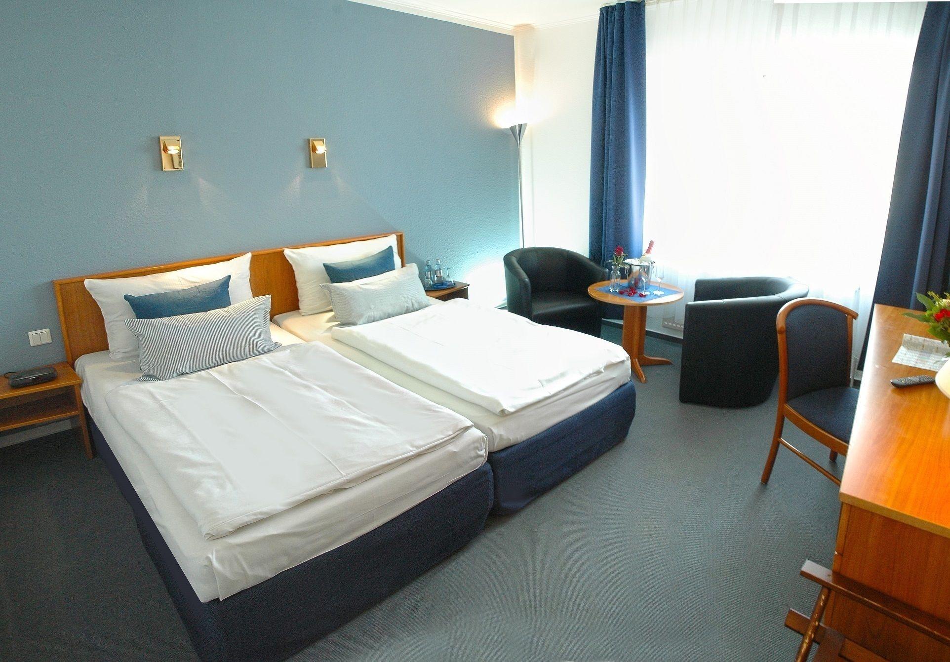 Kempe Komfort Plus Hotel Solingen Esterno foto